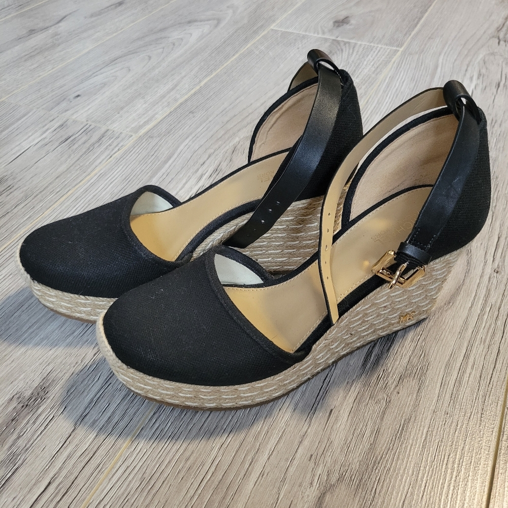 Michael Kors black wedges size 7